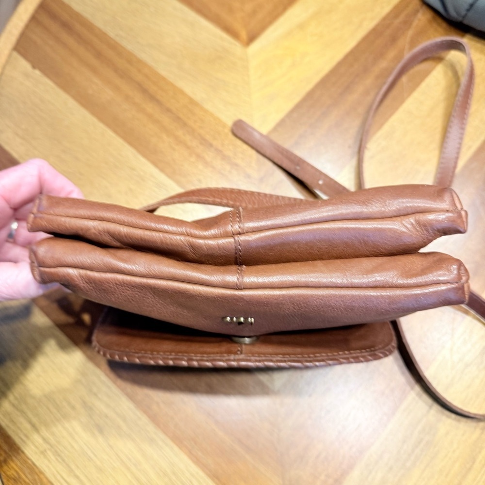 Kuta Vintage Chestnut Braided Leather Crossbody Bag - Picture 10 of 10